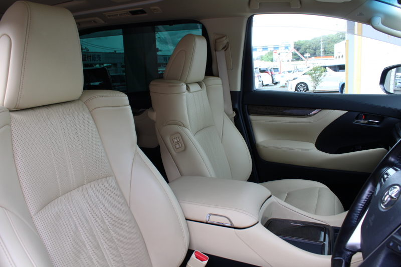 トヨタ アルファード 3.5 Executive Lounge S 7人乗 ﾄﾖﾀｾｰﾌﾃｨｾﾝｽ