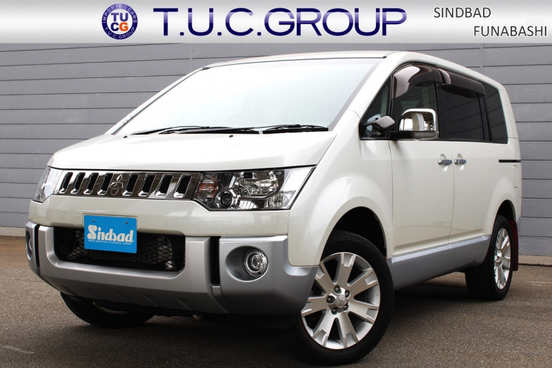 三菱 デリカD:5 2.2CHAMONIX 8人 4WD 1ｵｰﾅｰ ﾃﾞｨｰｾﾞﾙﾀｰﾎﾞ